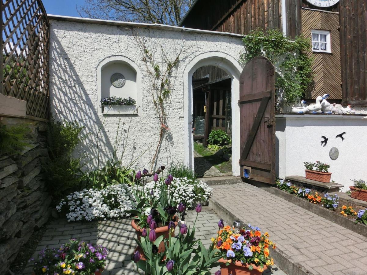 Apartment In Thuringian Forest With Garden Schwarzatal Bagian luar foto